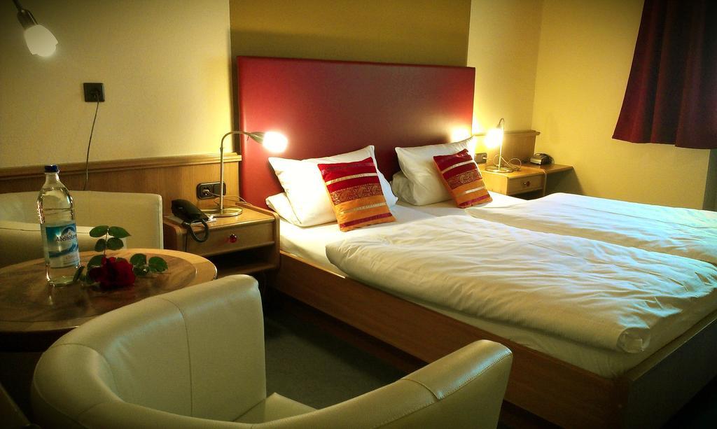 Hotel Zur Post Schonberg  Luaran gambar